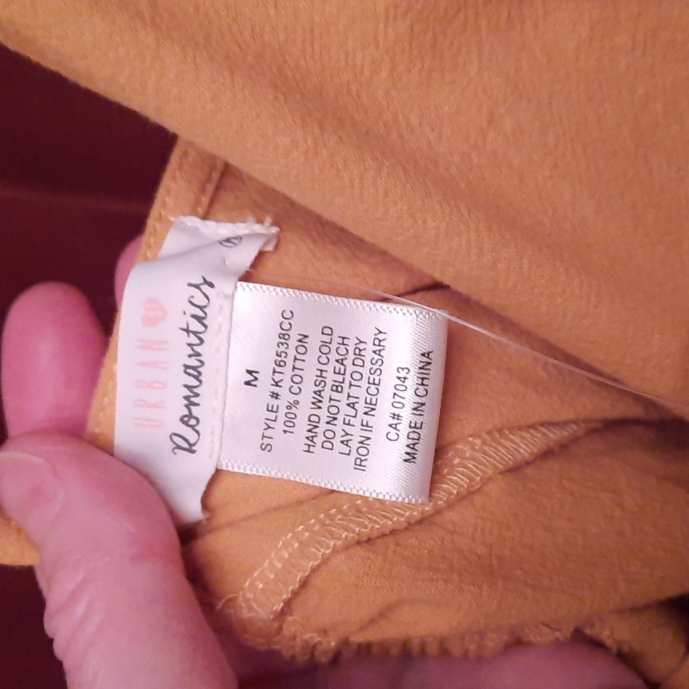 Shirt - Picture 4 of 4